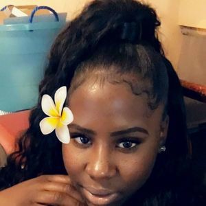 Meet your Posher, Daisha